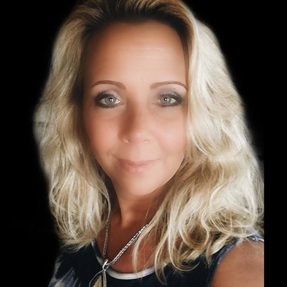 Meet your Posher, Kelie